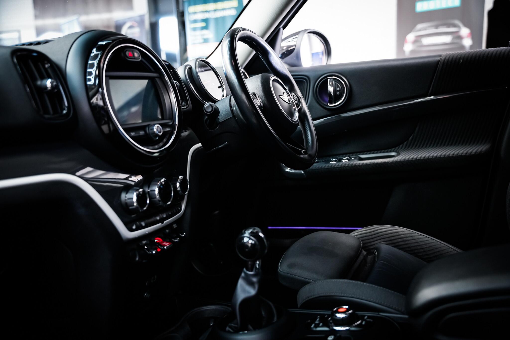 Mini Countryman view 3