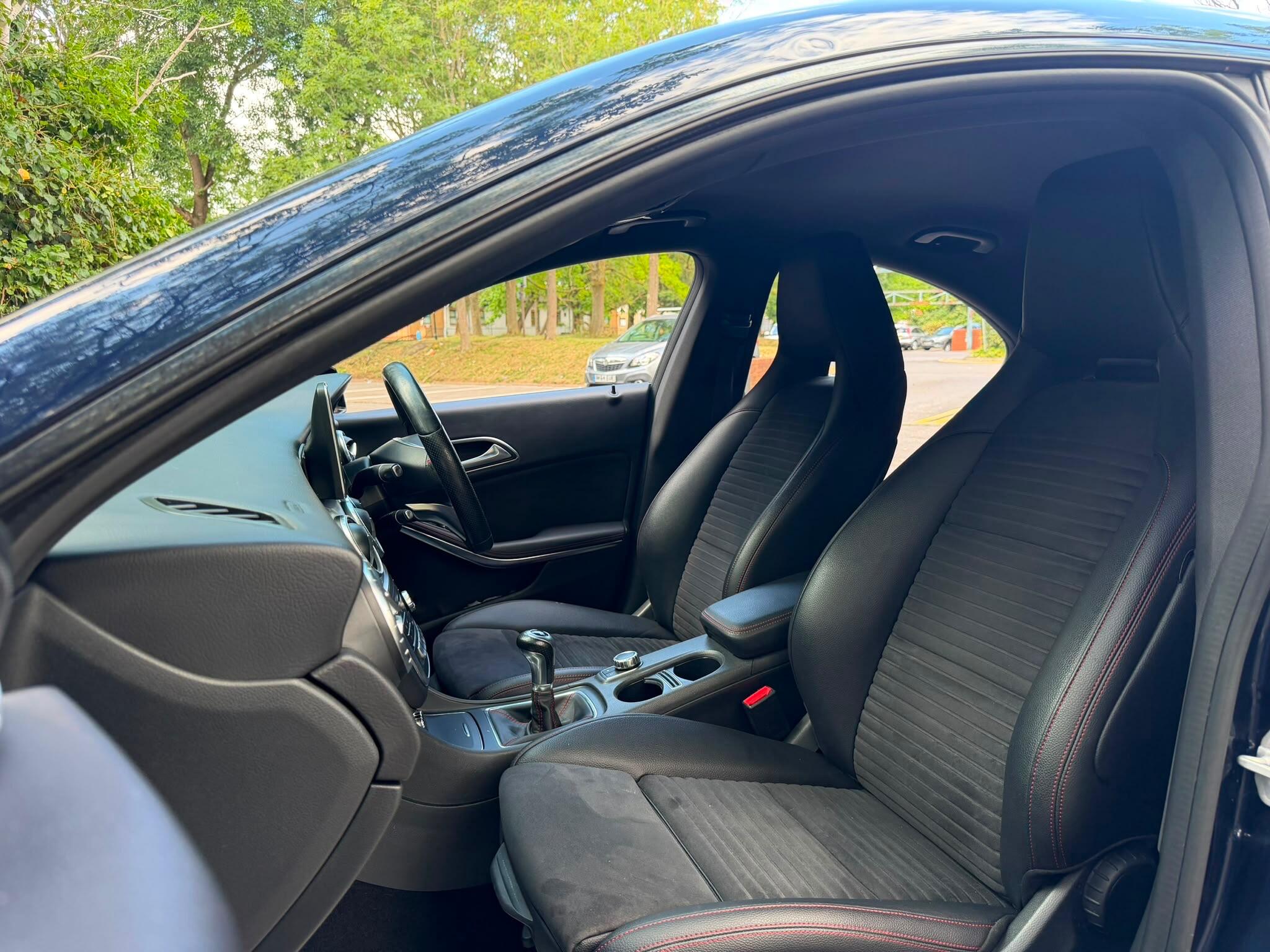 Mercedes-Benz Cla view 15