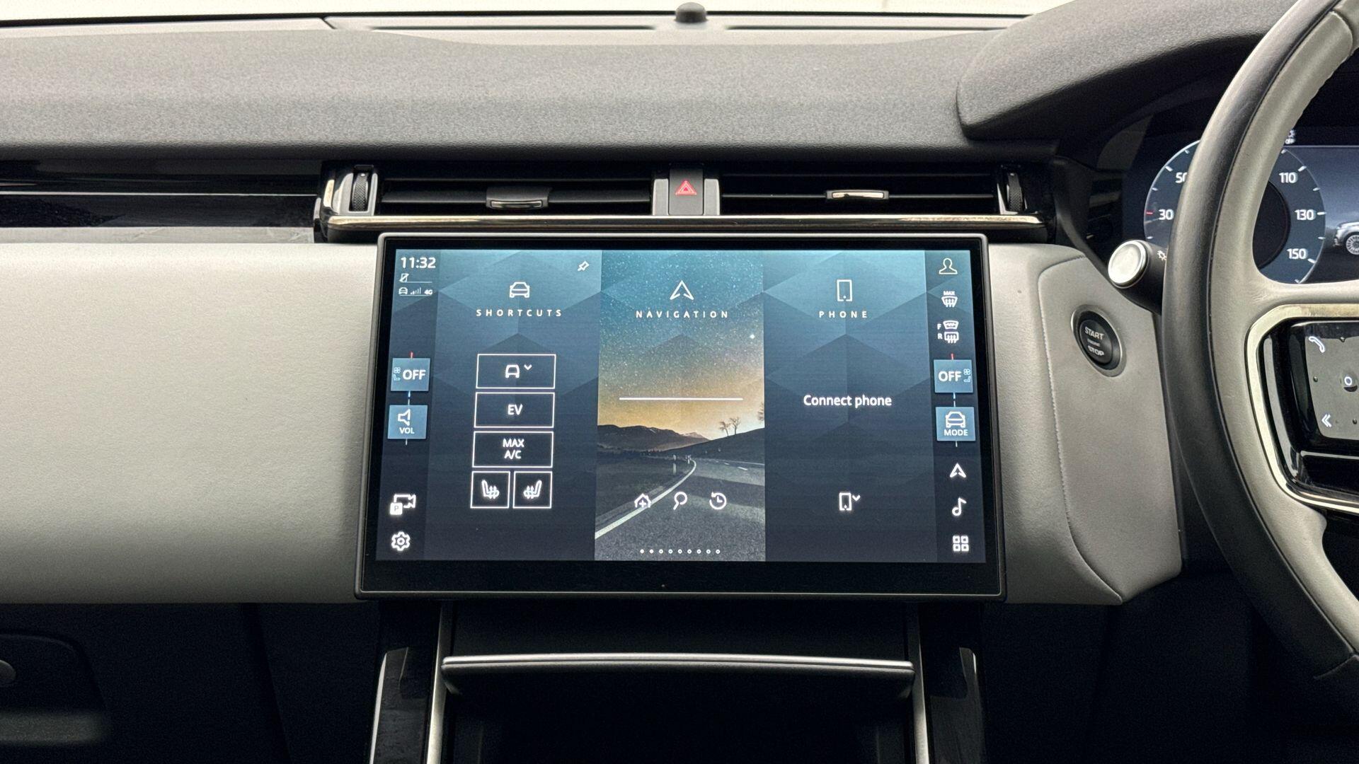 Land Rover Range Rover Velar view 14