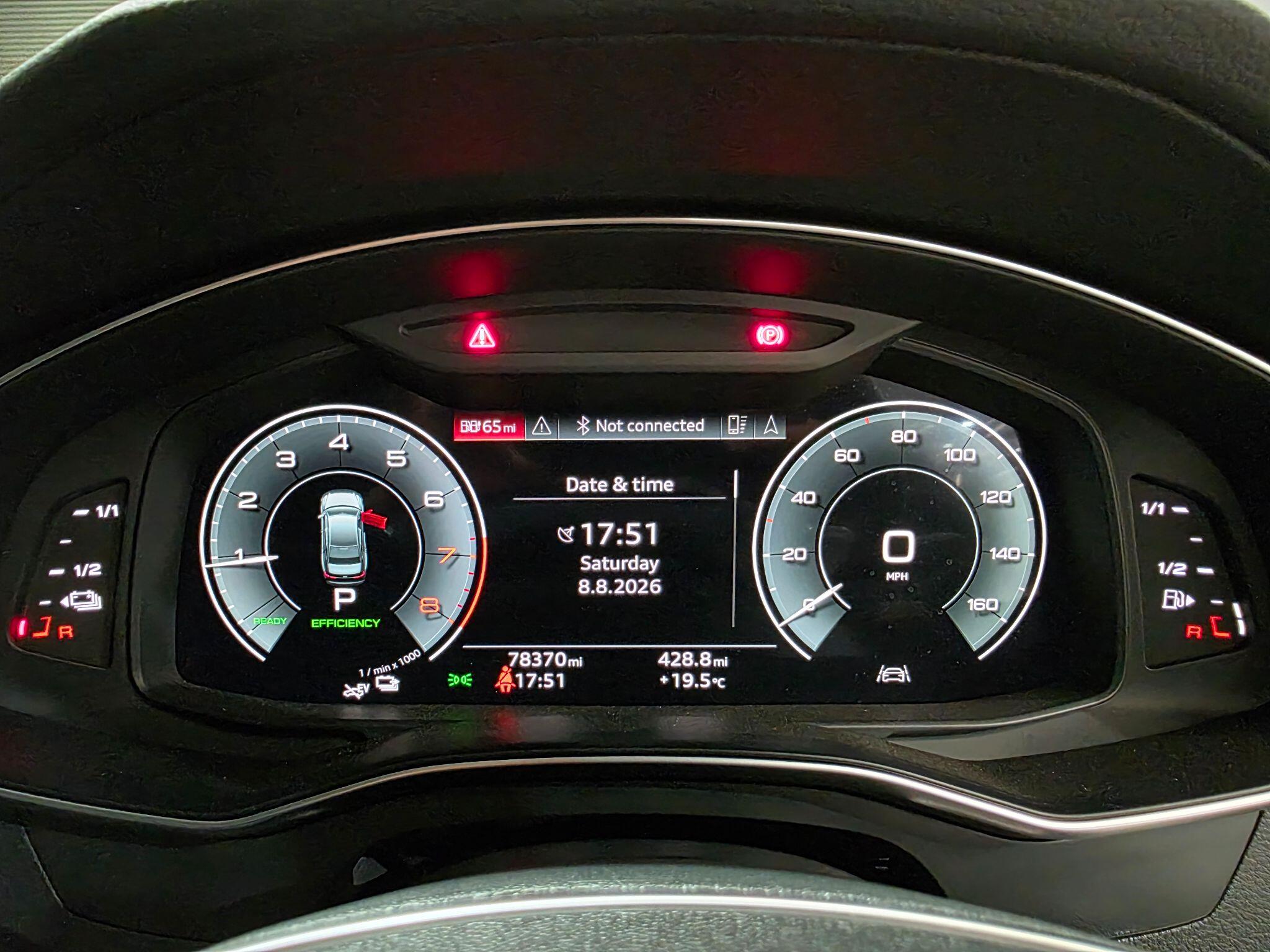 Audi A6 Saloon view 14