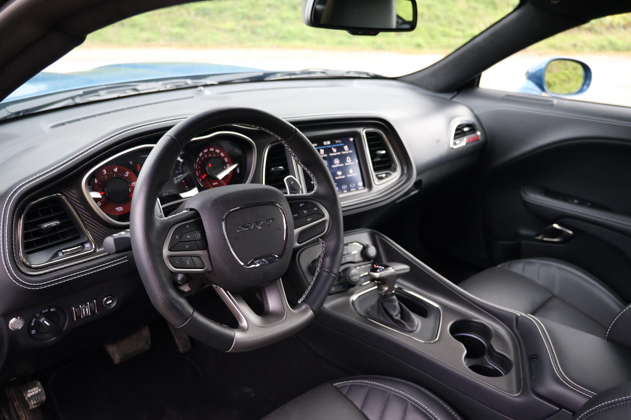 Dodge Challenger view 13