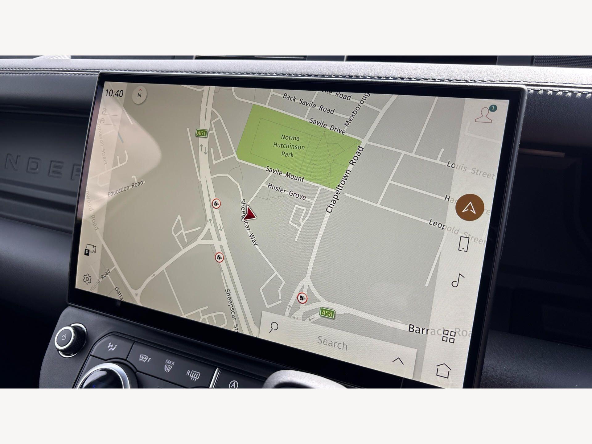 Land Rover Defender view 13