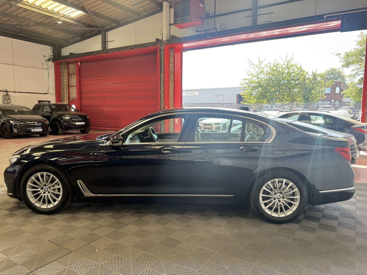 BMW 7 Series view 6