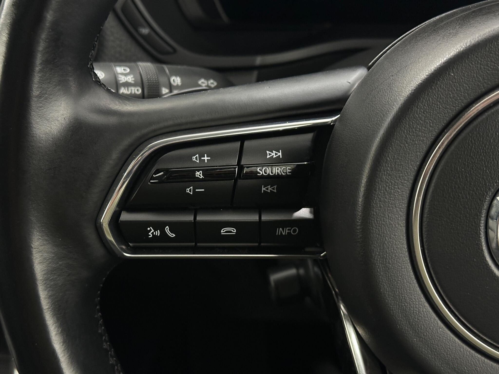 Mazda CX-60 view 15