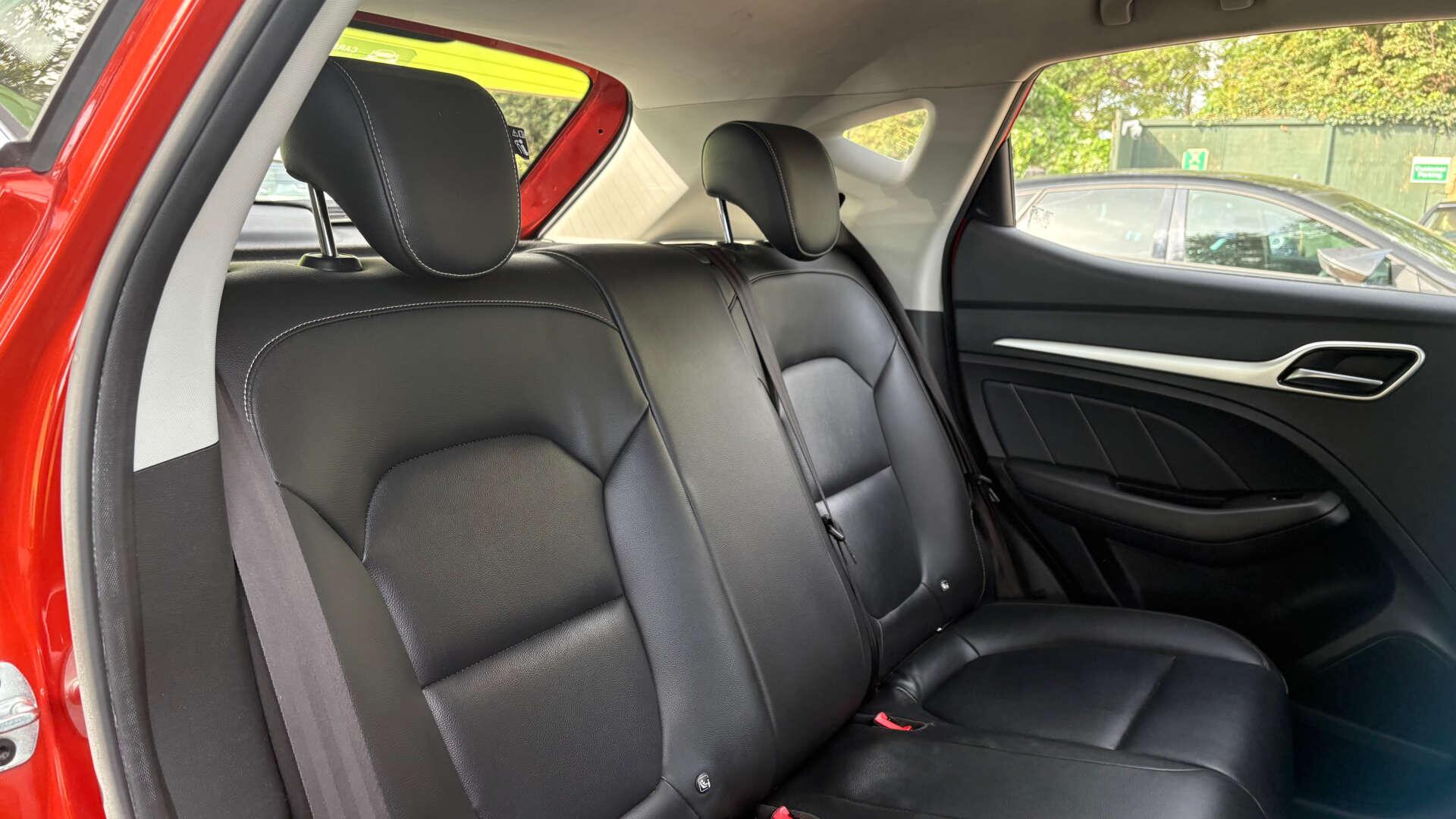 MG ZS view 10