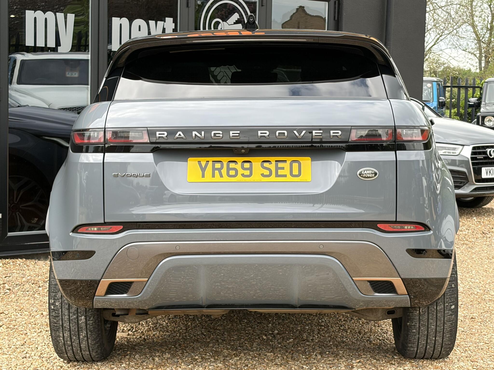 Land Rover Range Rover Evoque view 6