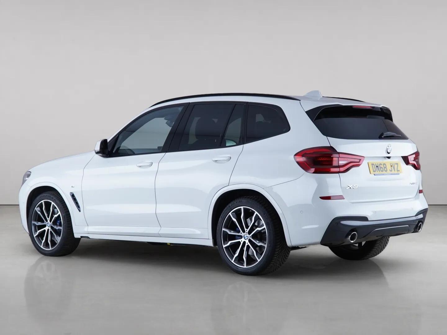 BMW X3 view 6