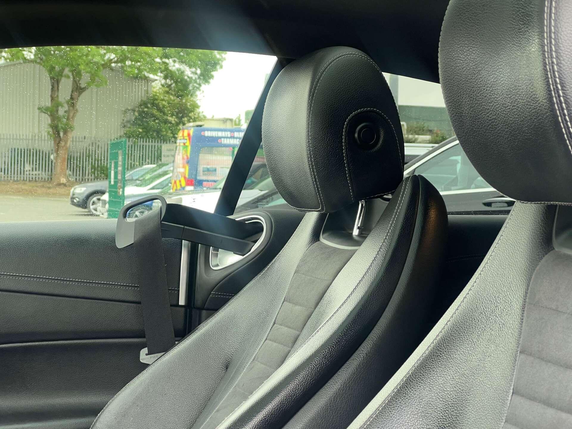 Mercedes-Benz E-Class view 49