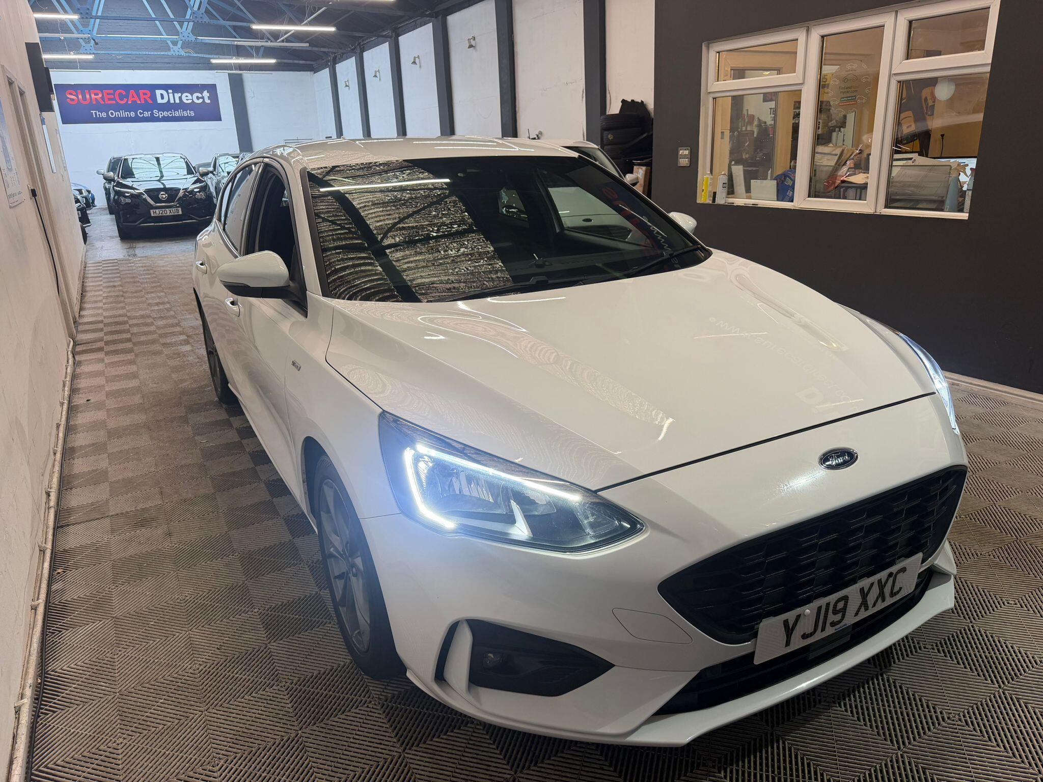 Ford Focus view 5