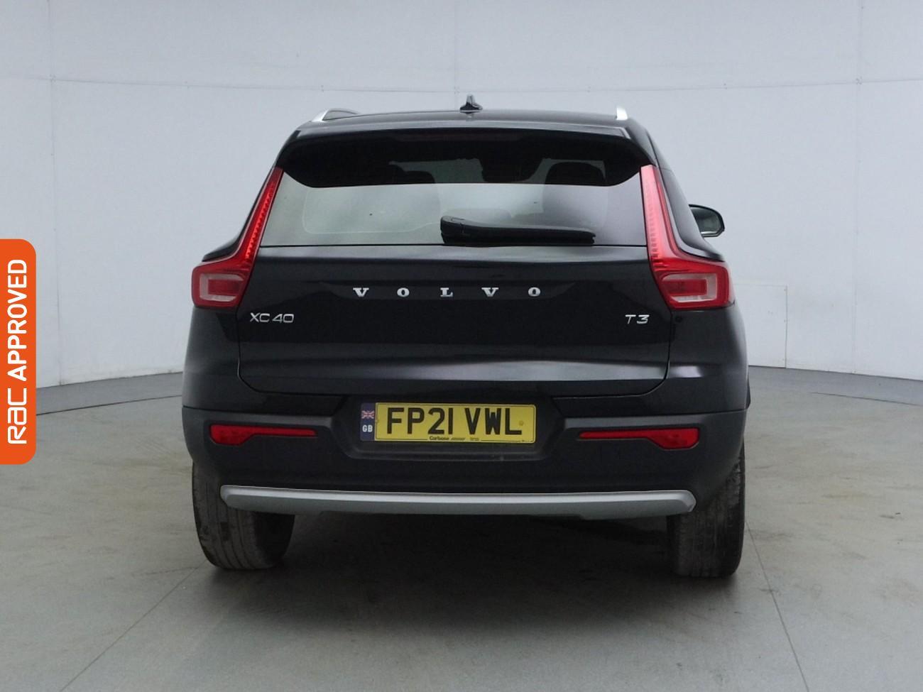 Volvo XC40 view 8
