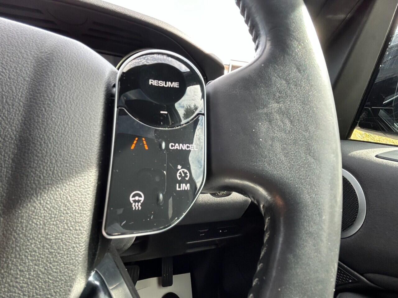 Land Rover Discovery view 46