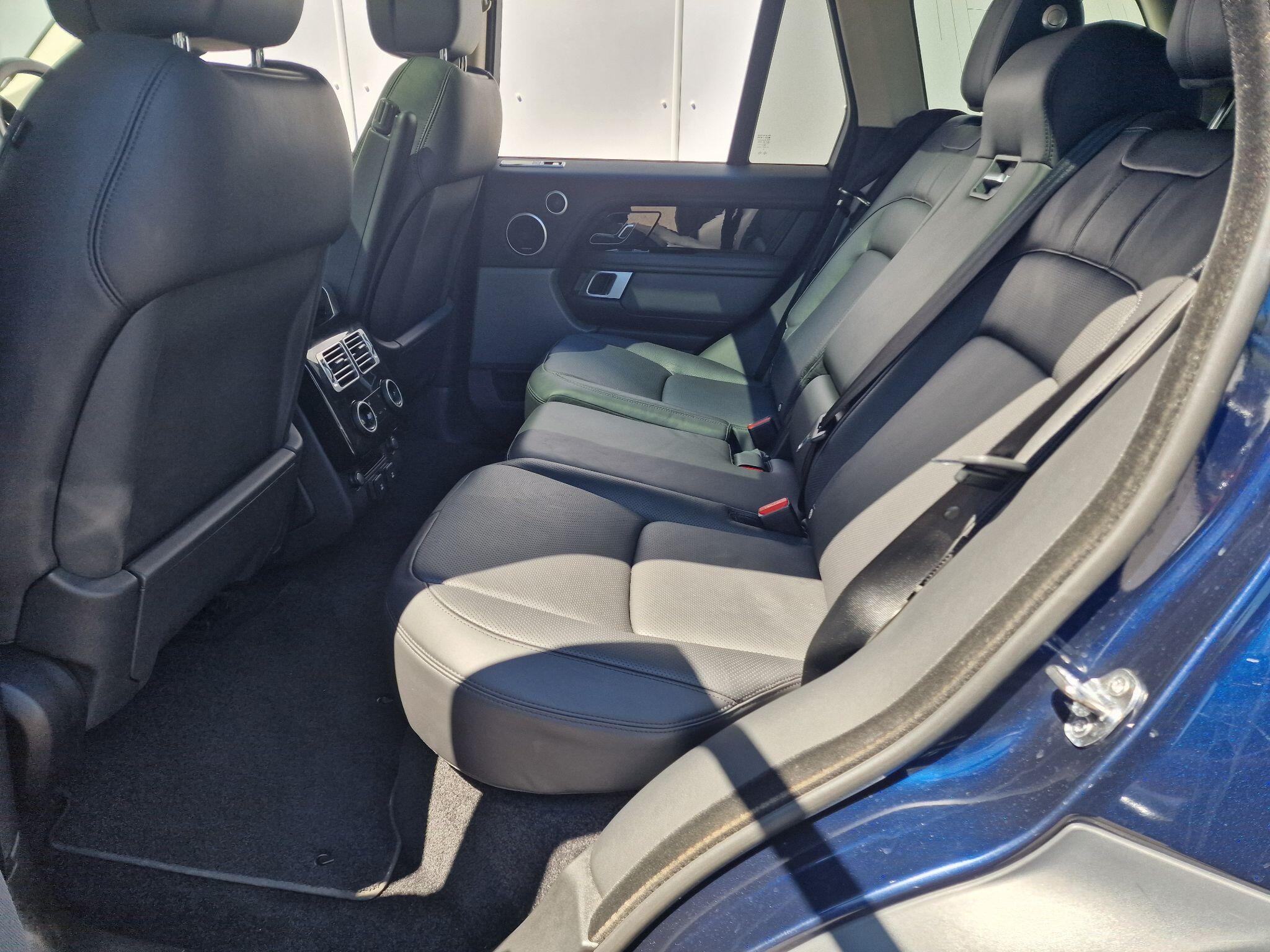 Land Rover Range Rover view 43