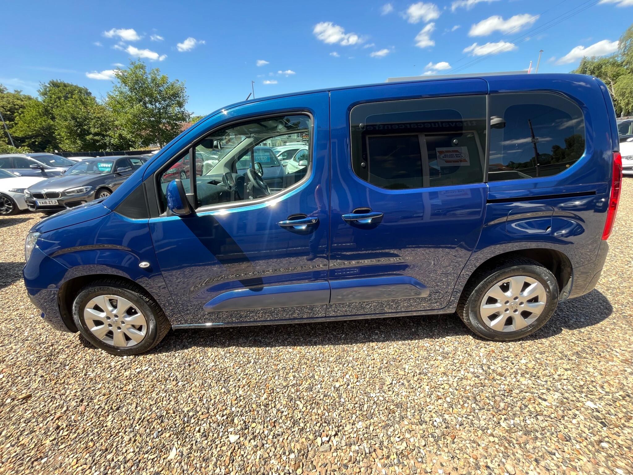 Vauxhall Combo Life view 7