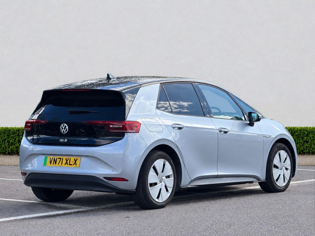 Volkswagen Id.3 view 7