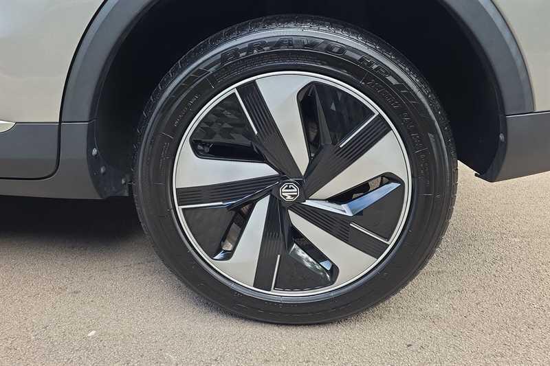 MG ZS view 9