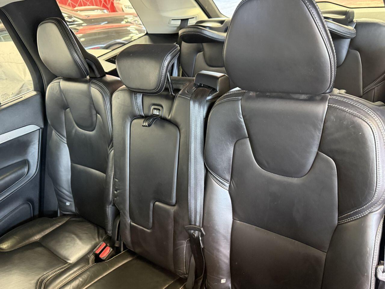 Volvo XC90 view 60