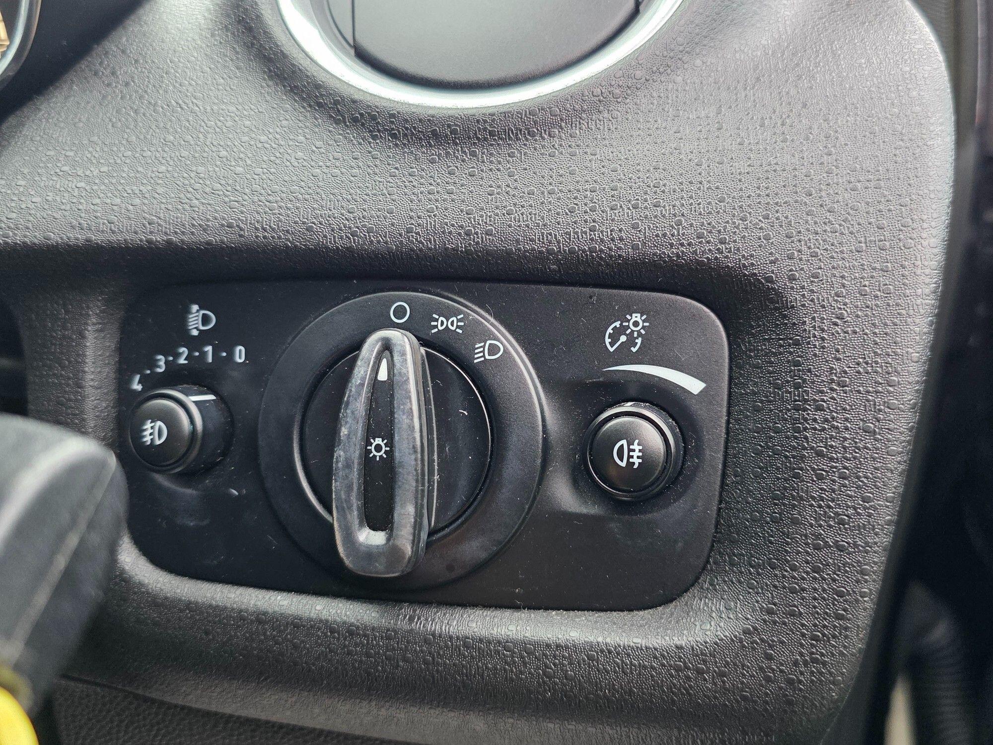 Ford Fiesta view 31