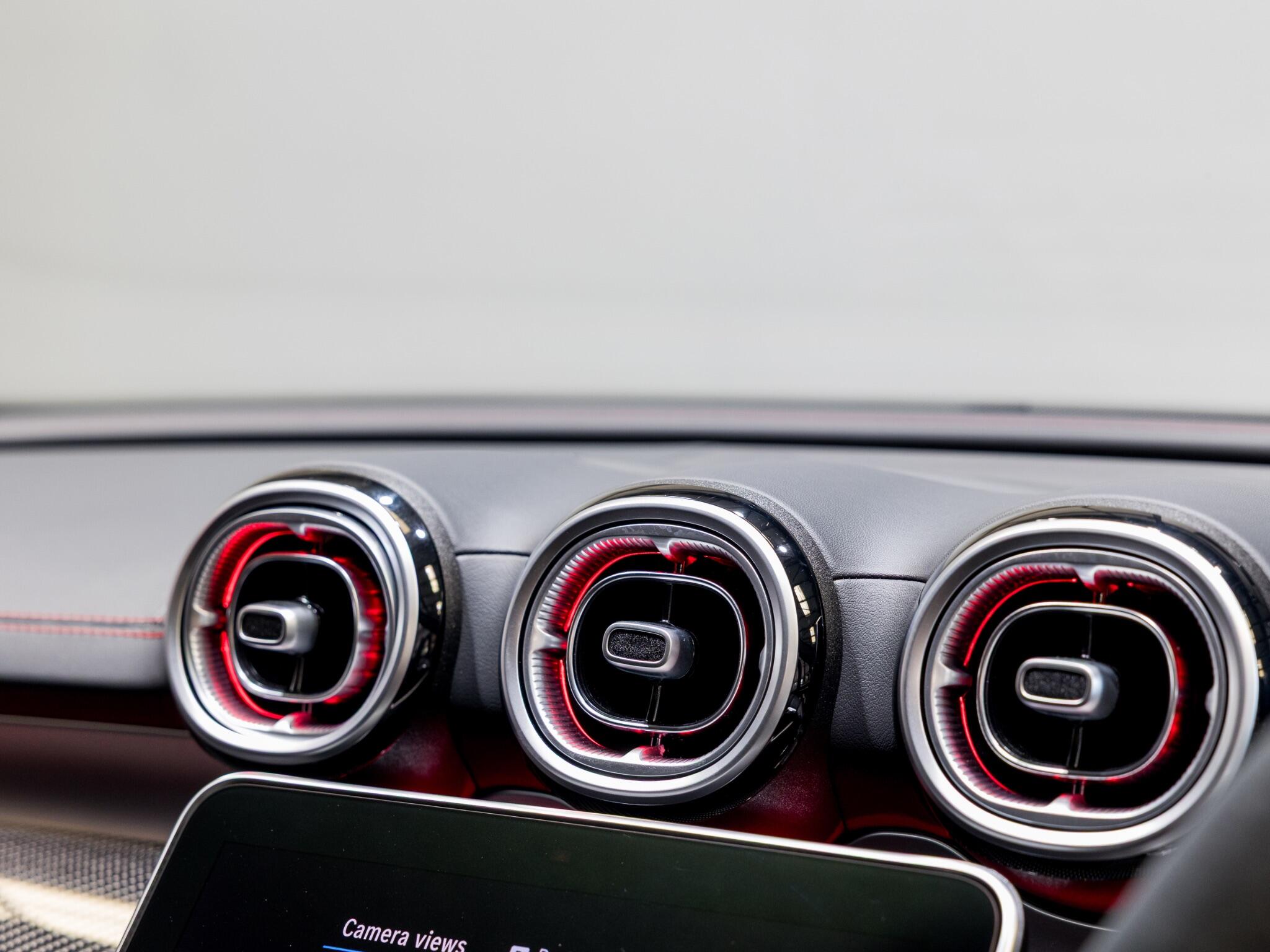 Mercedes-Benz C Class view 31