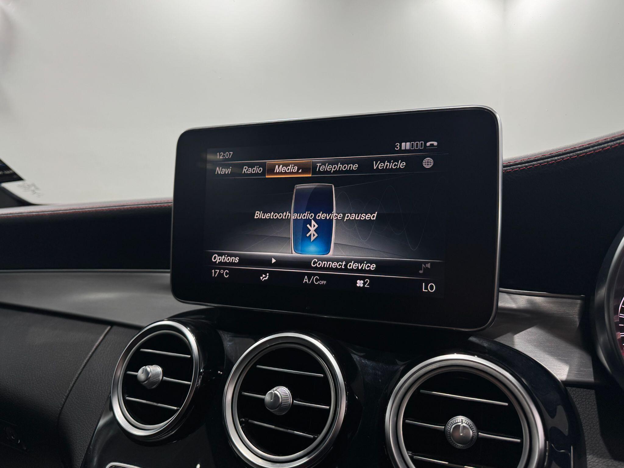 Mercedes-Benz C-Class view 23