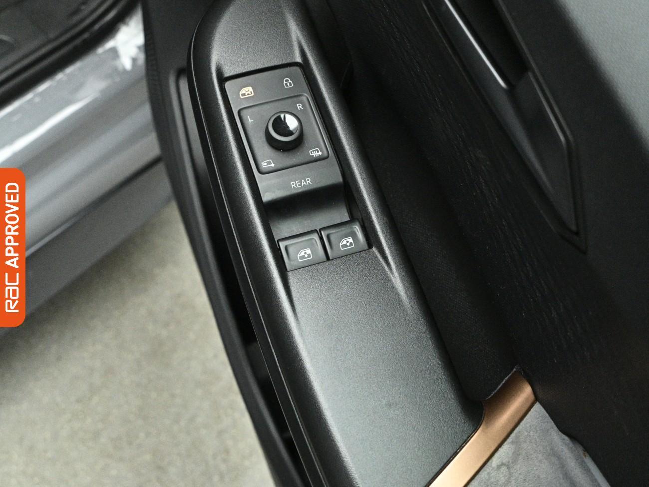 Cupra Born view 25