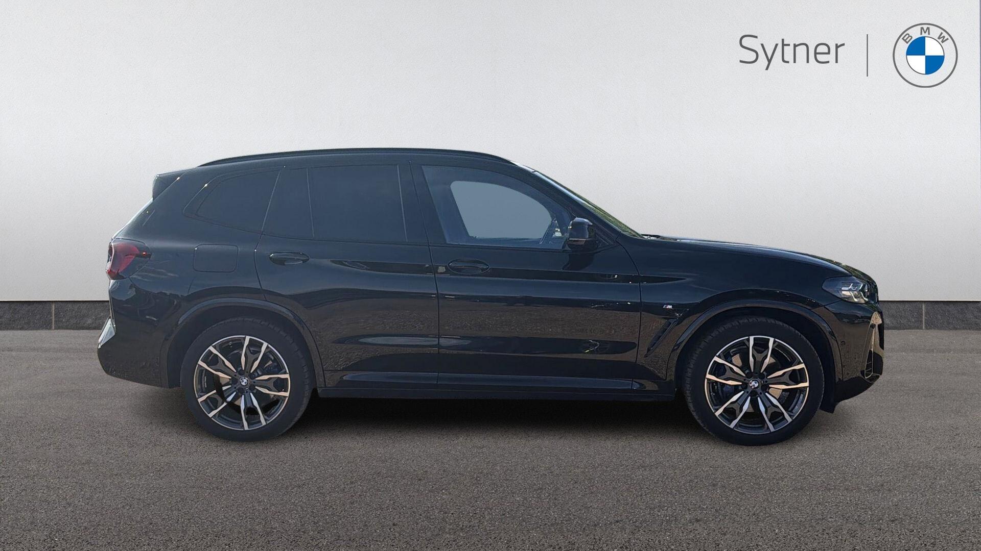 BMW X3 view 3