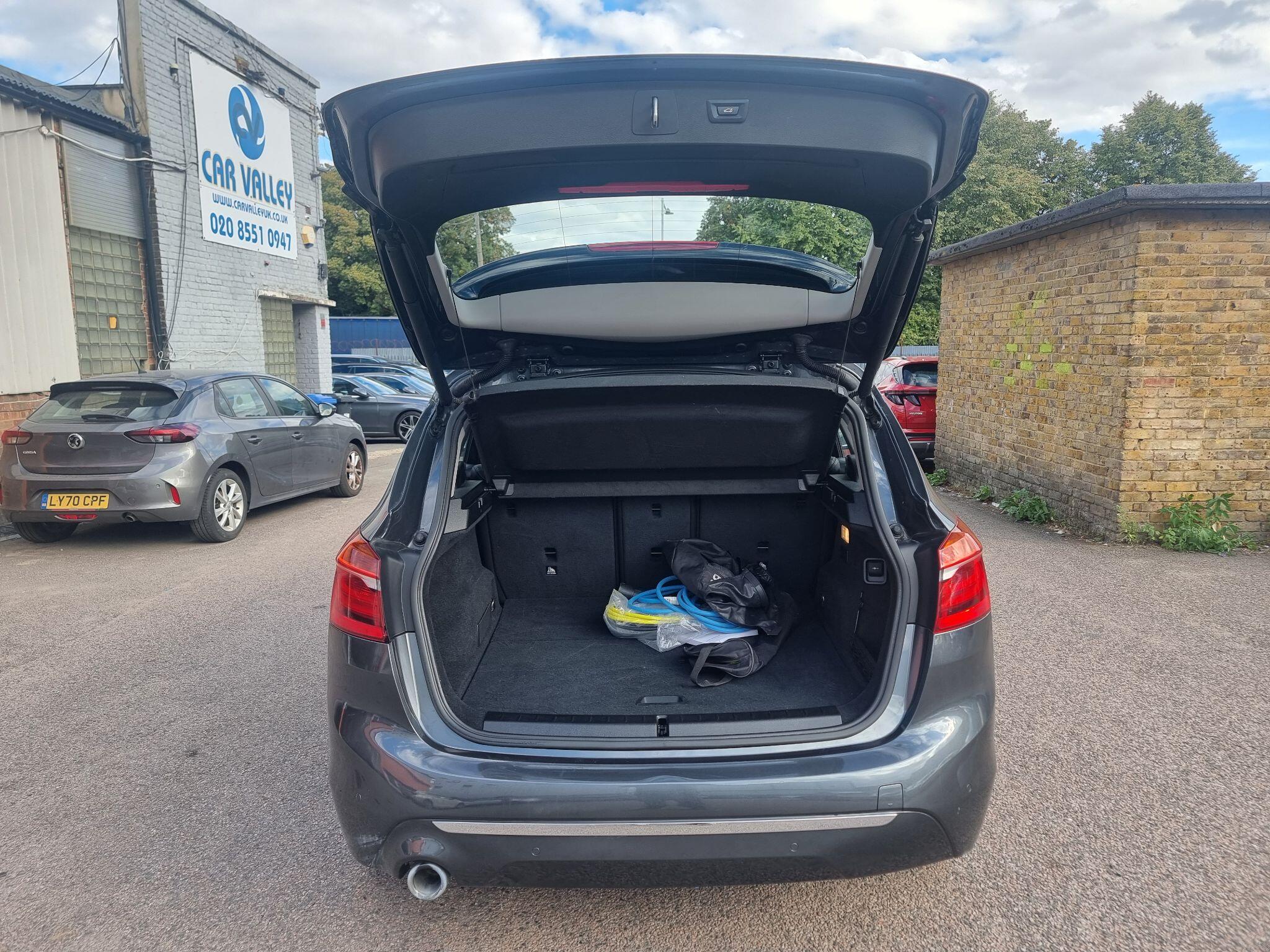 BMW 2 Series view 13