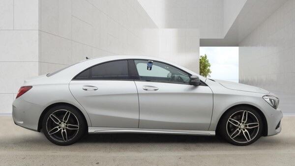 Mercedes-Benz Cla view 10