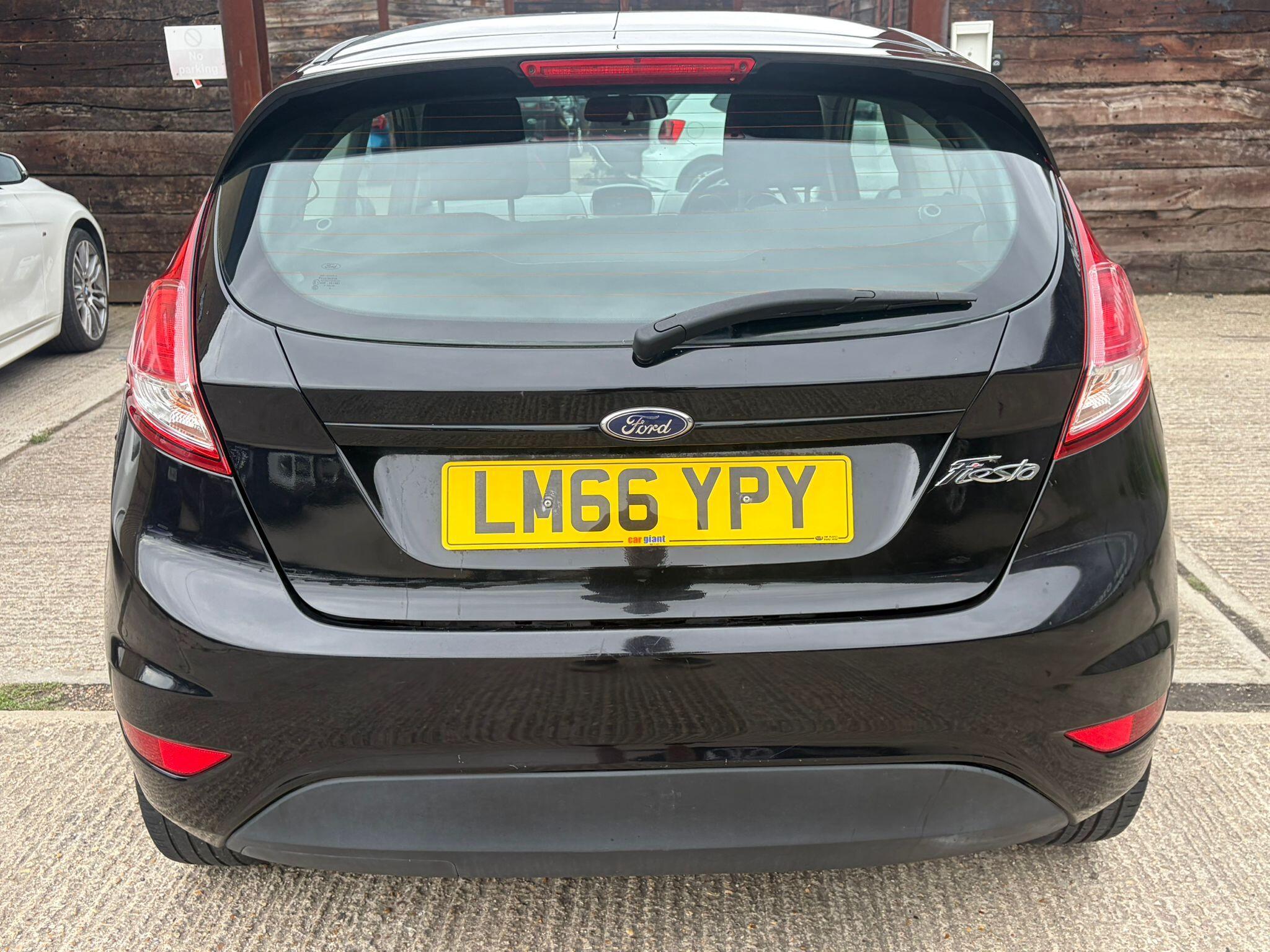 Ford Fiesta view 4