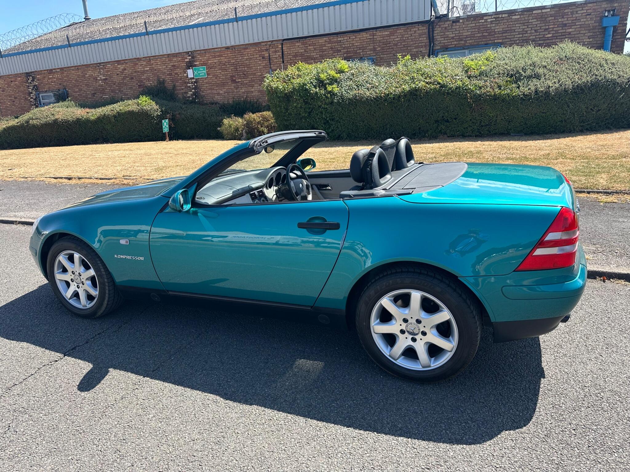 Mercedes-Benz SLK view 13