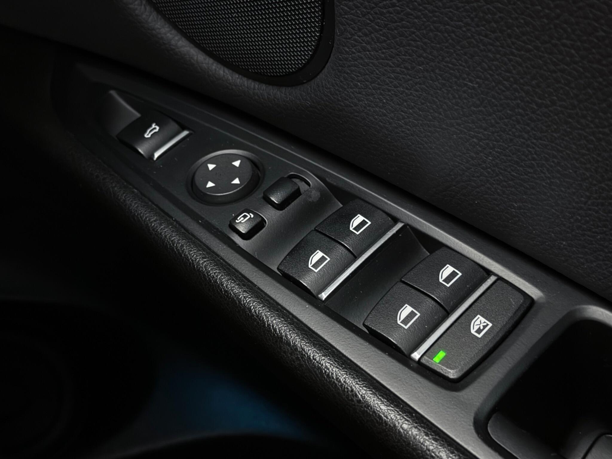 BMW X5 view 20