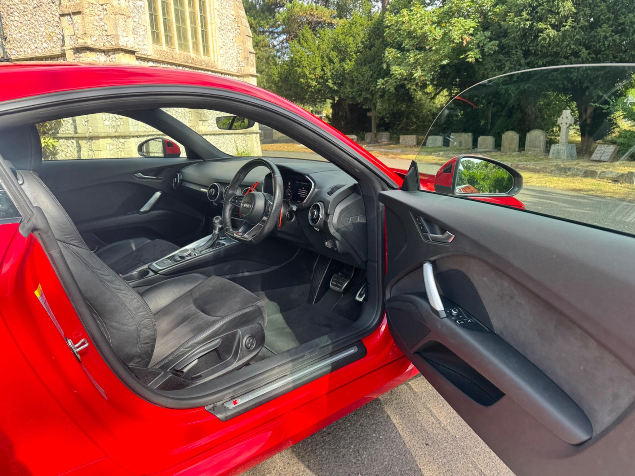 Audi TT view 28