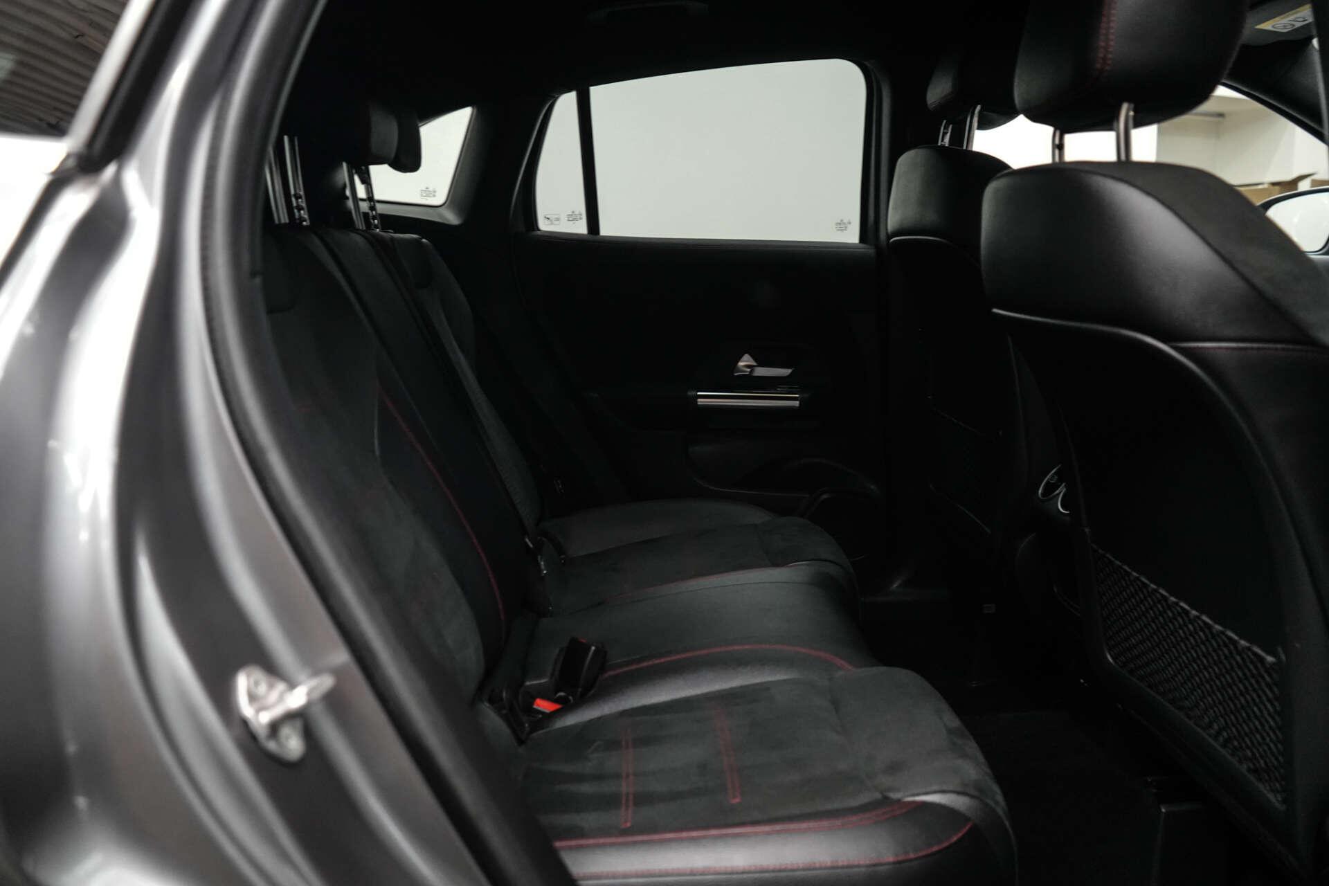 Mercedes-Benz Gla view 17