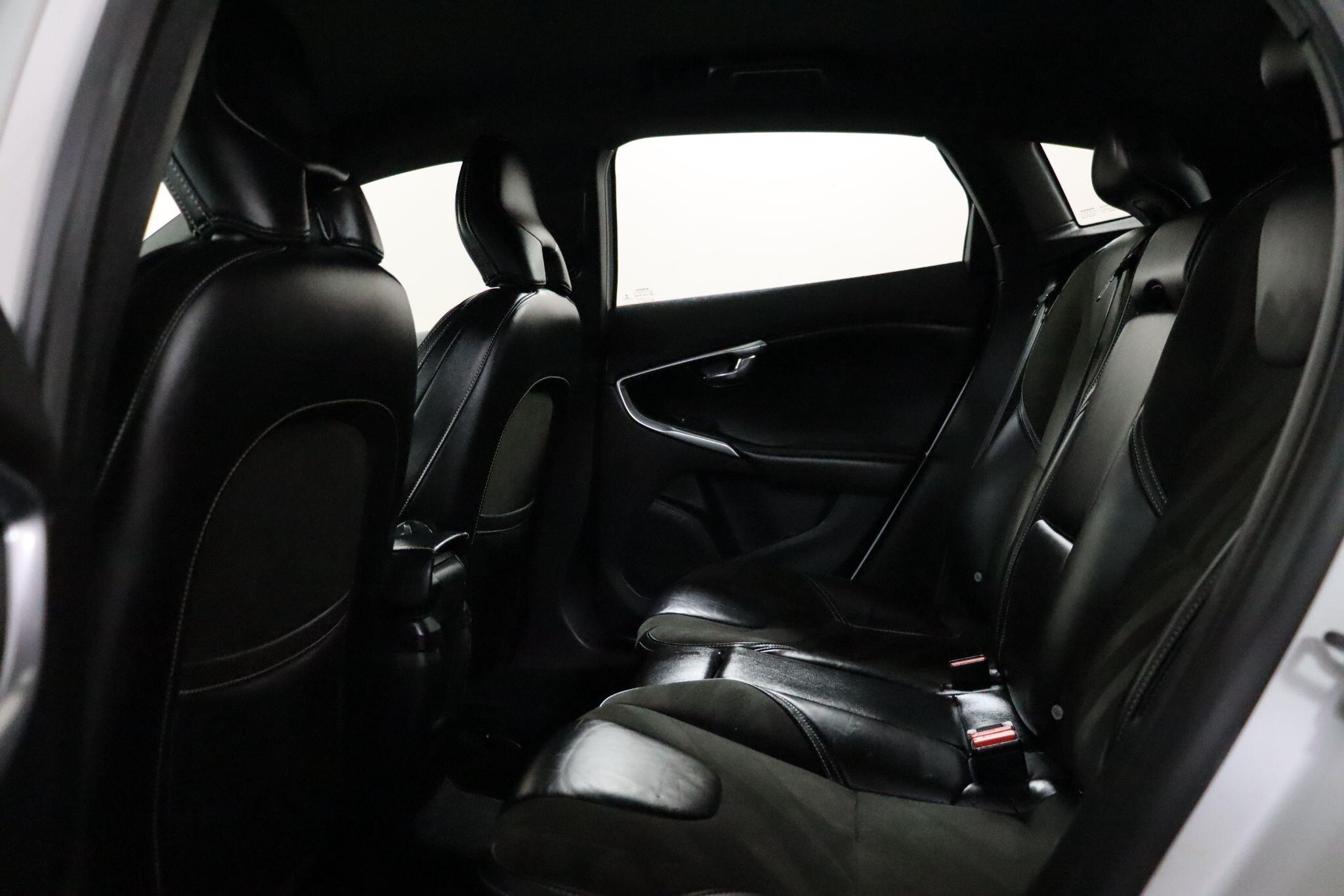 Volvo V40 view 39