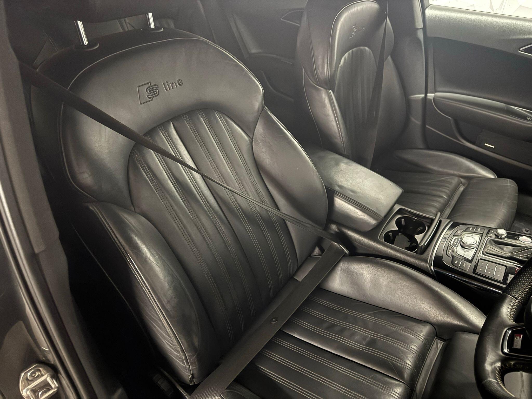Audi A6 view 12