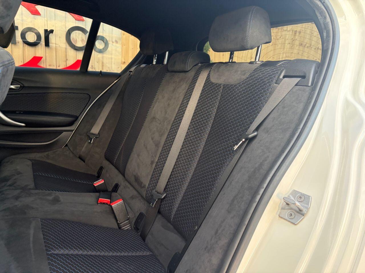 BMW 1 Series view 19
