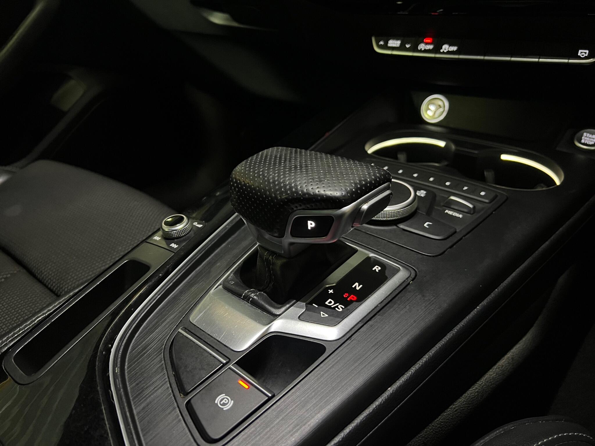 Audi A4 view 32