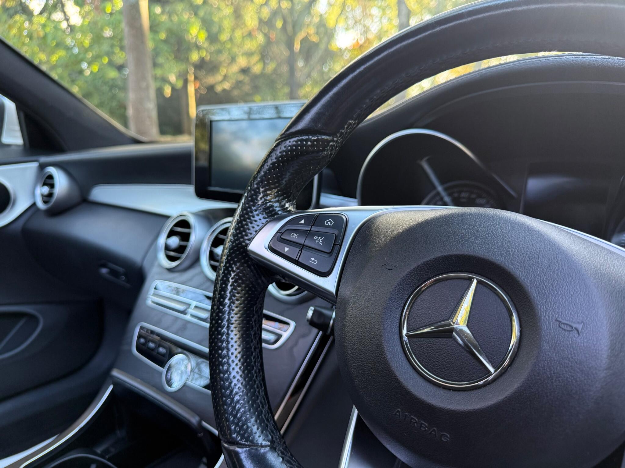 Mercedes-Benz C-Class view 15