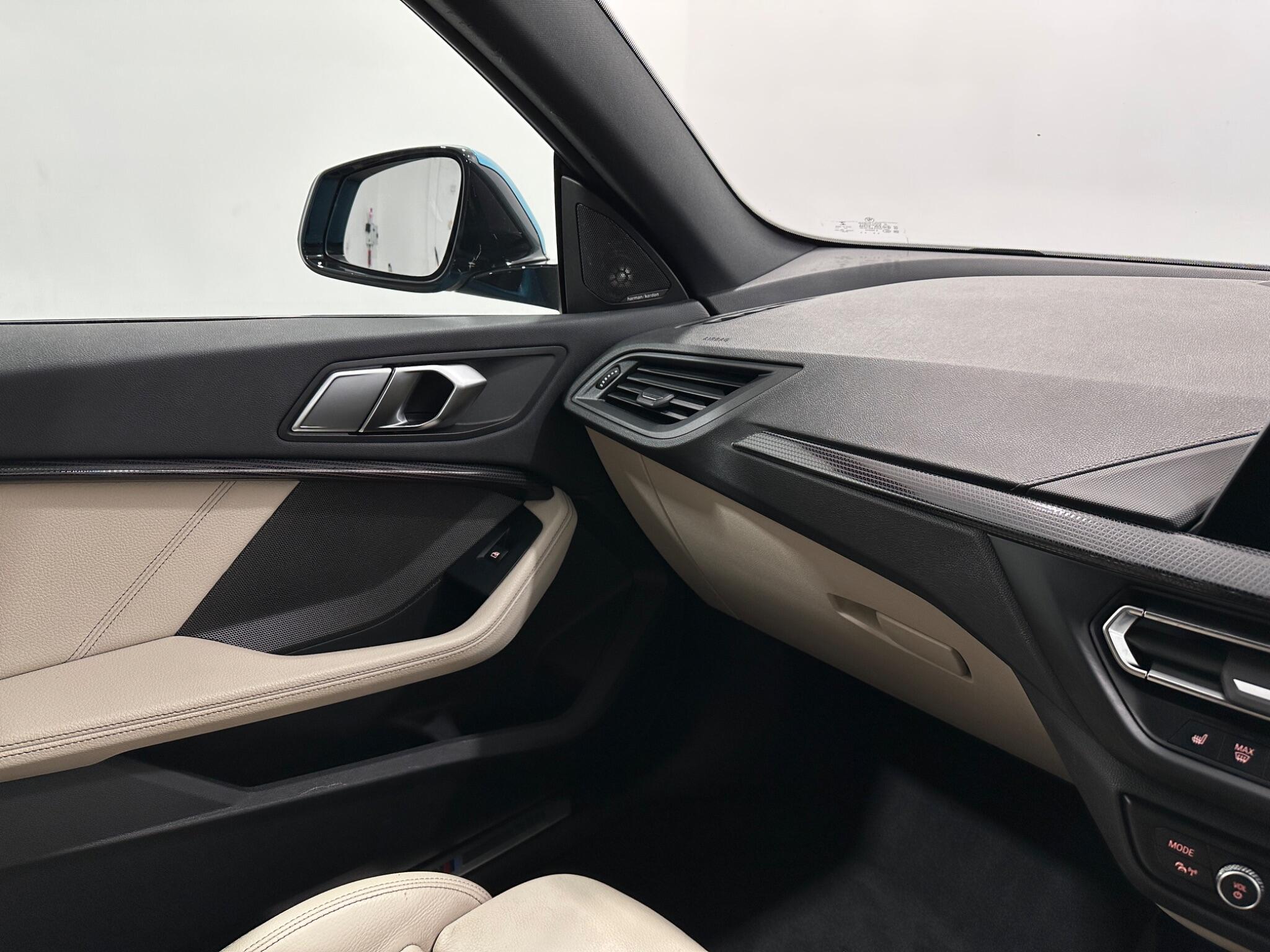 BMW 2 Series view 28