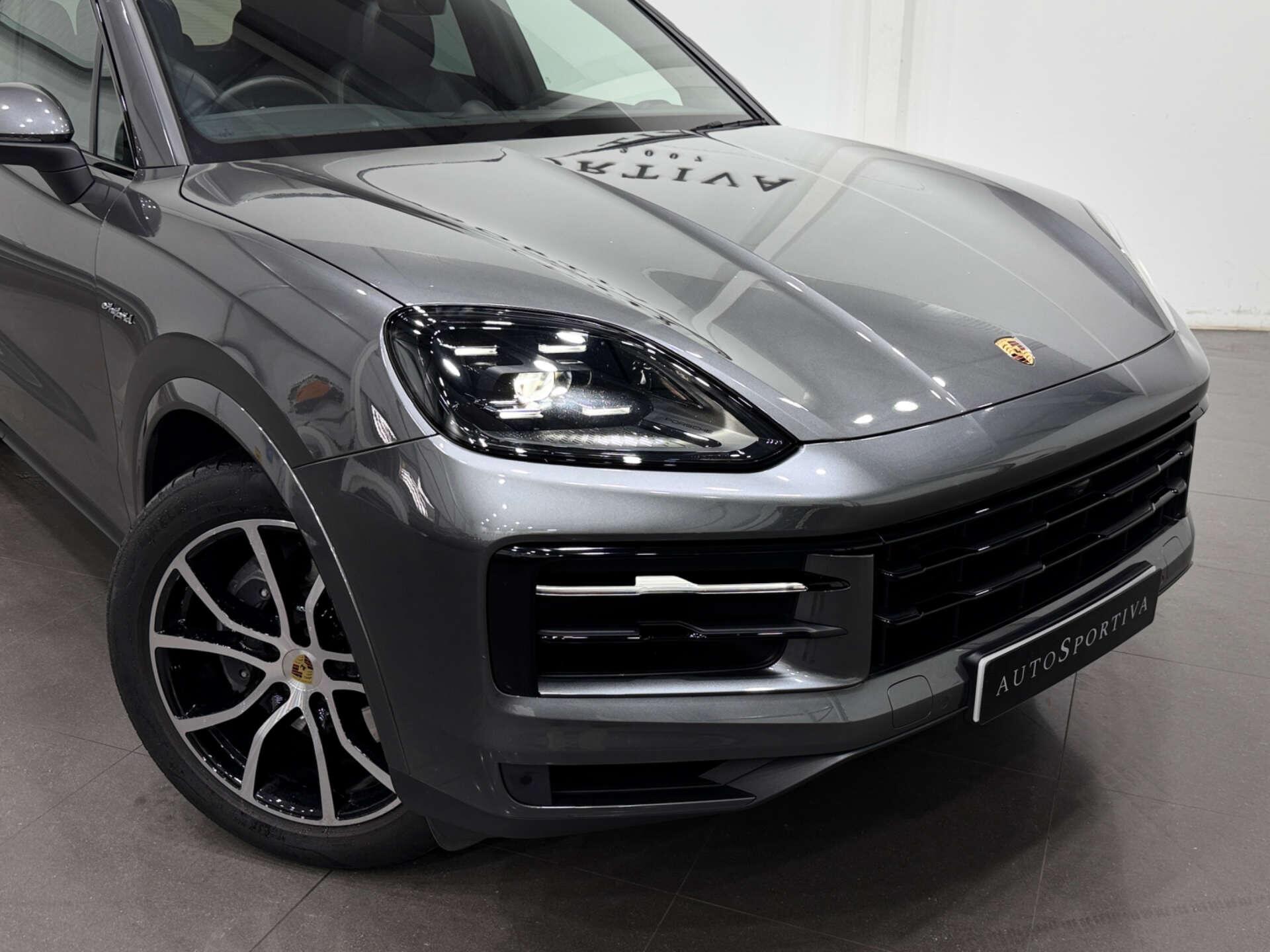 Porsche Cayenne view 31