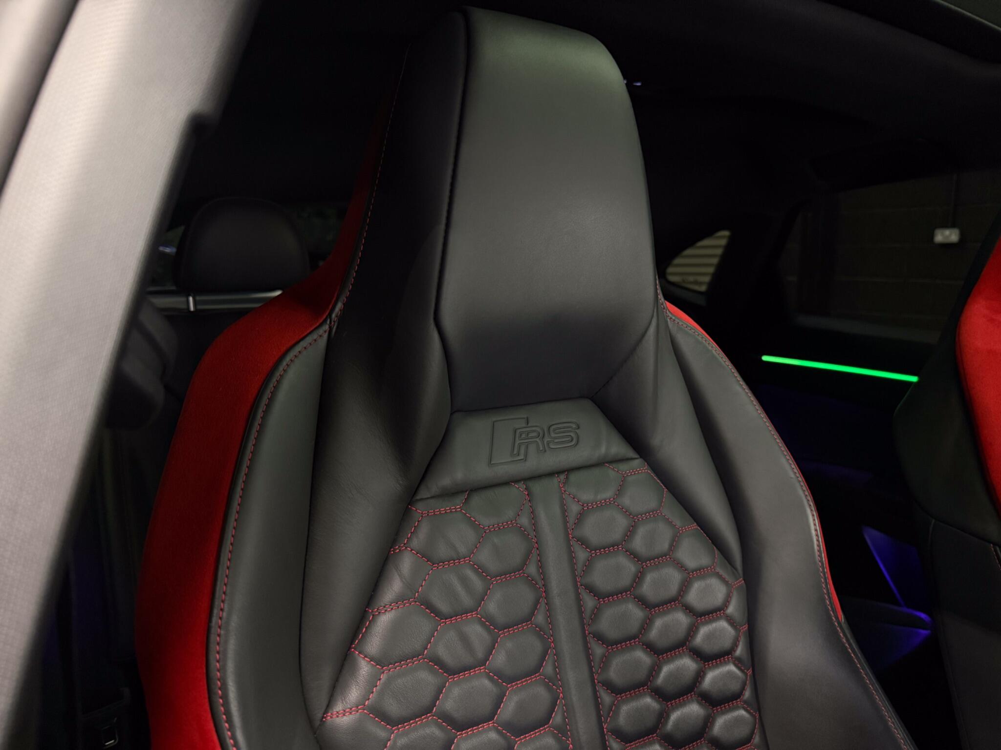 Audi RS Q3 view 29