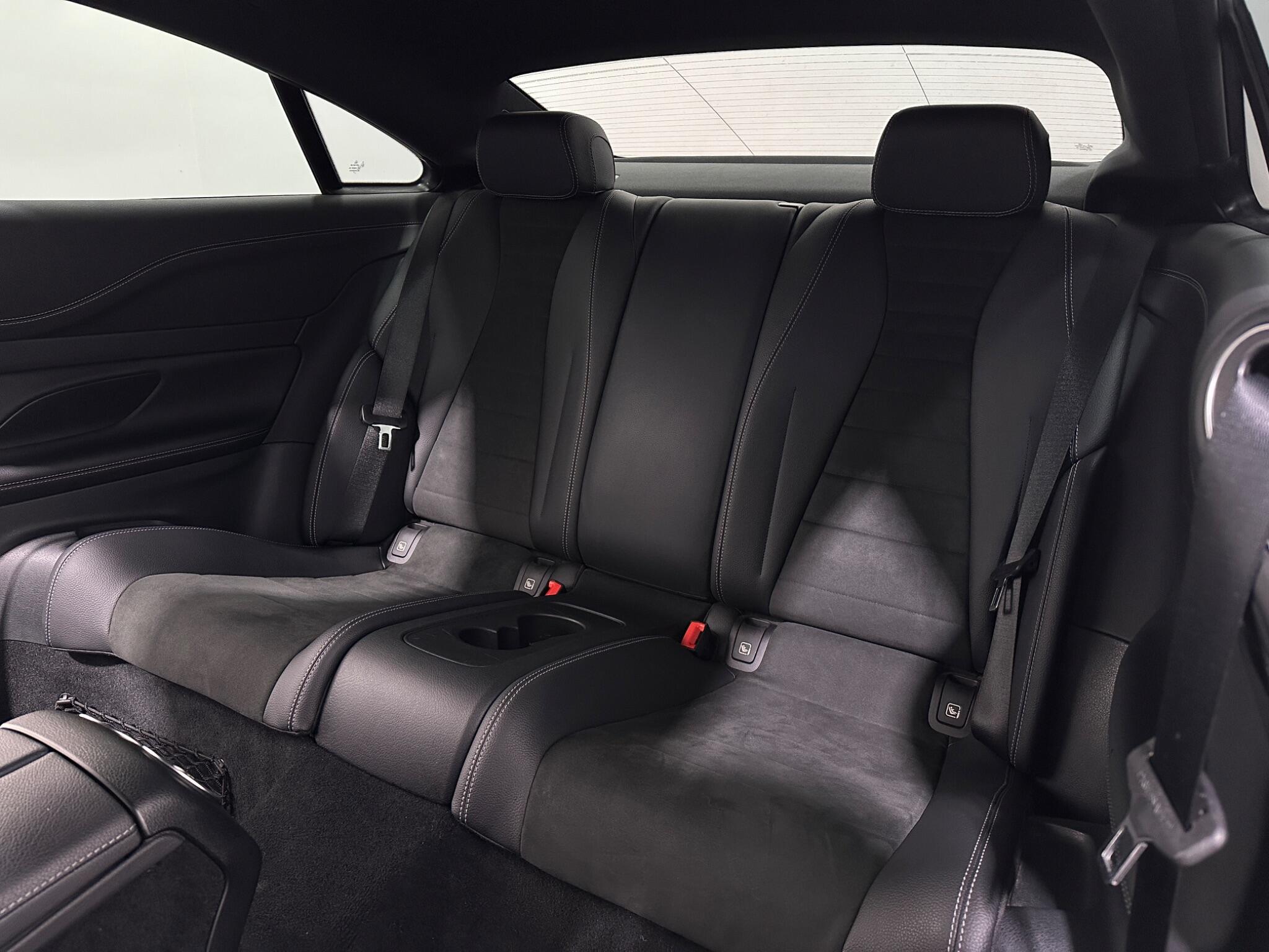 Mercedes-Benz E-Class view 40