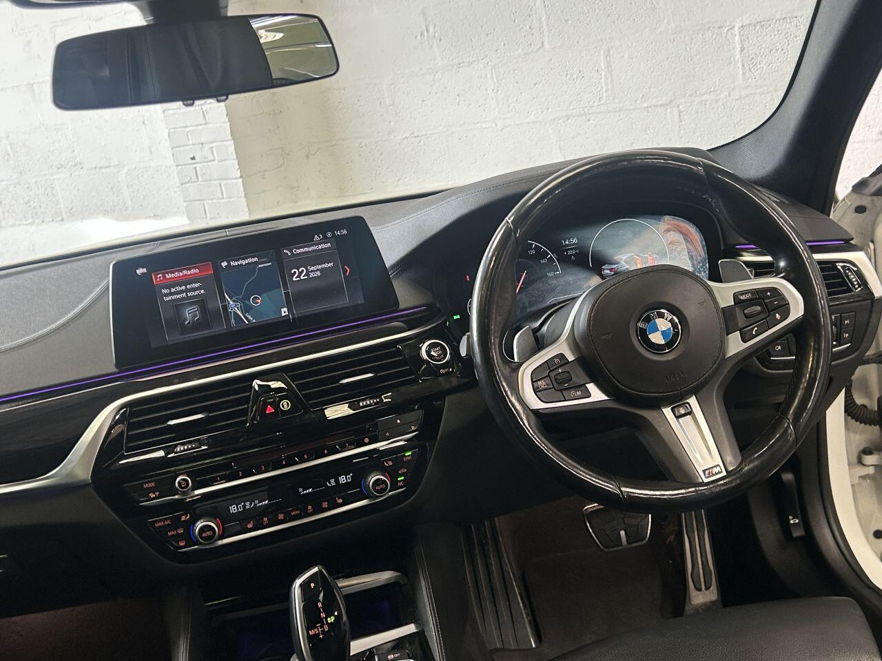 BMW 5 Series view 18