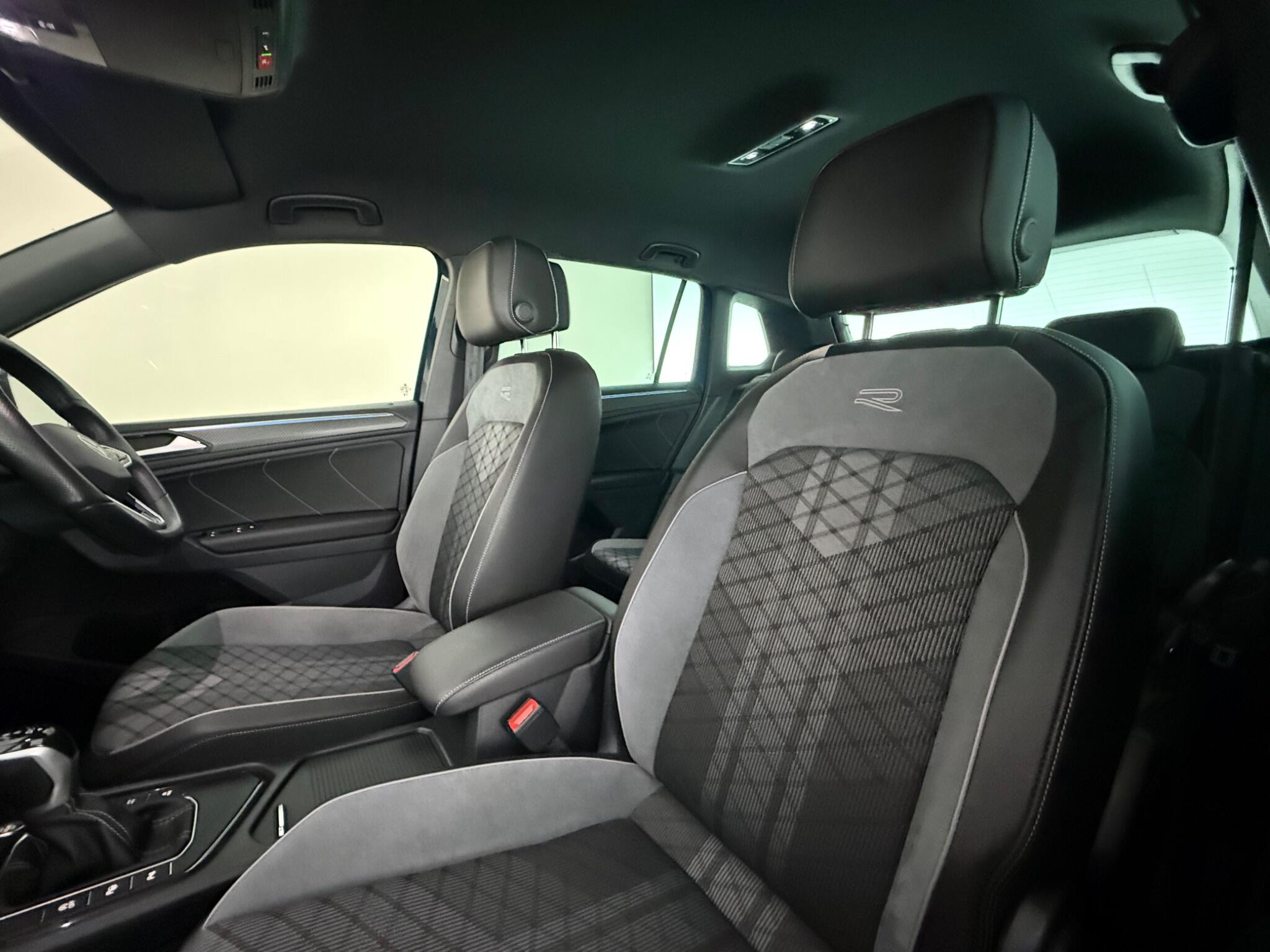 Volkswagen Tiguan view 31