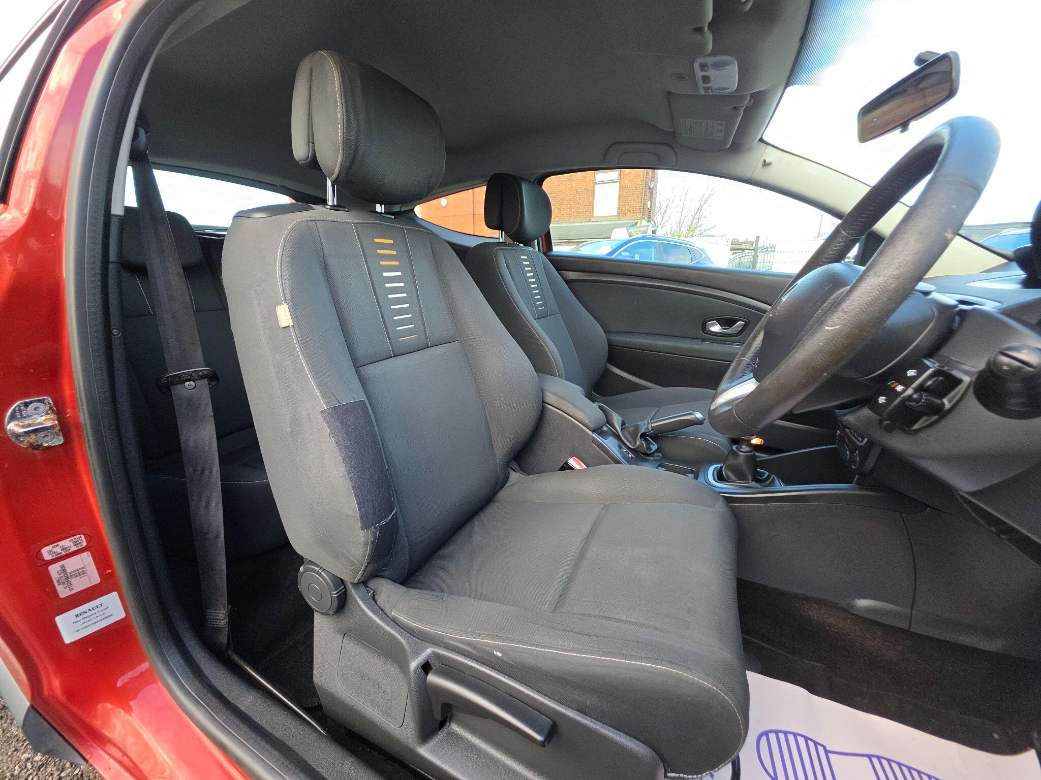 2010 Renault Megane image 15