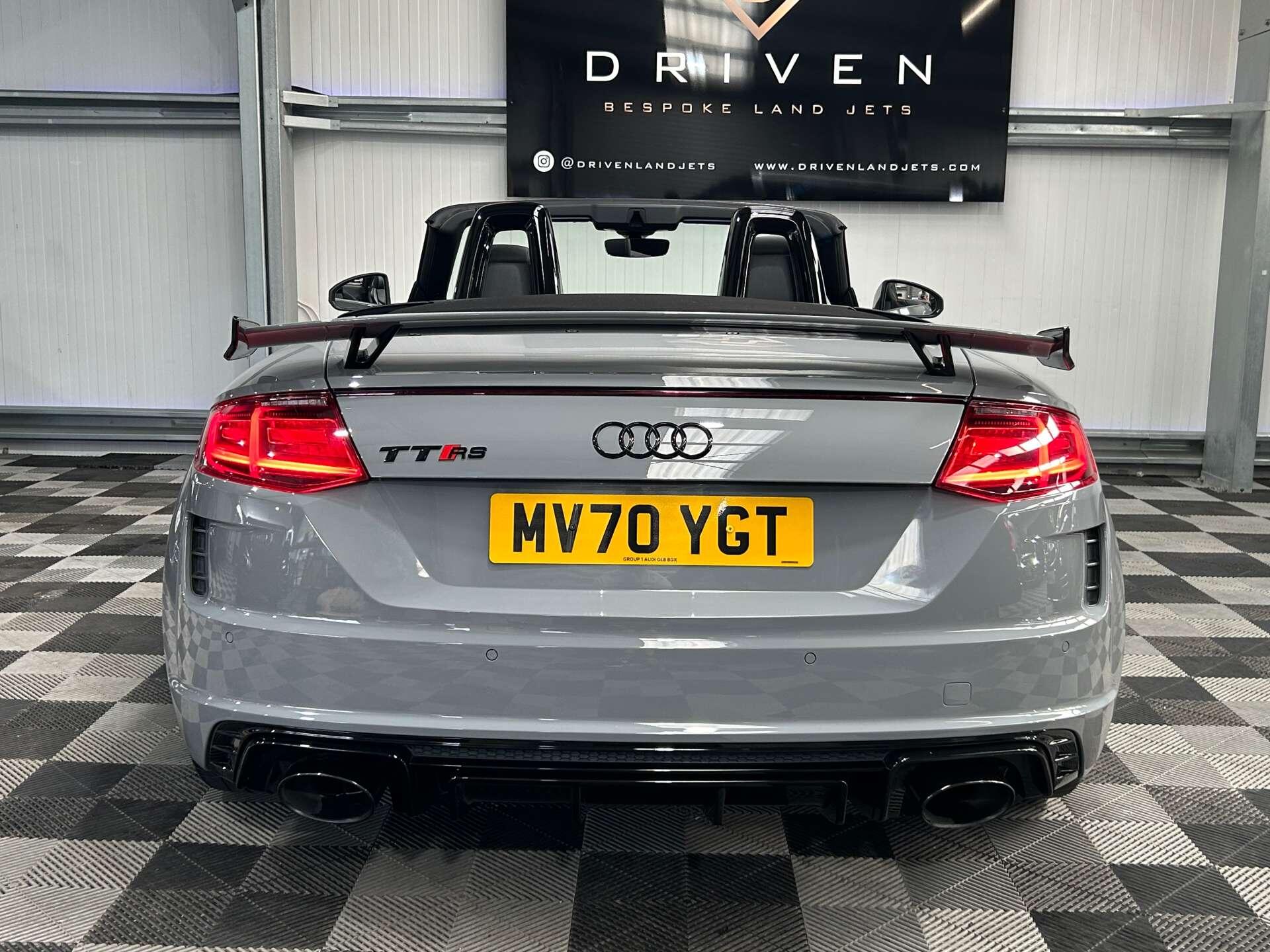 Audi TT RS view 33