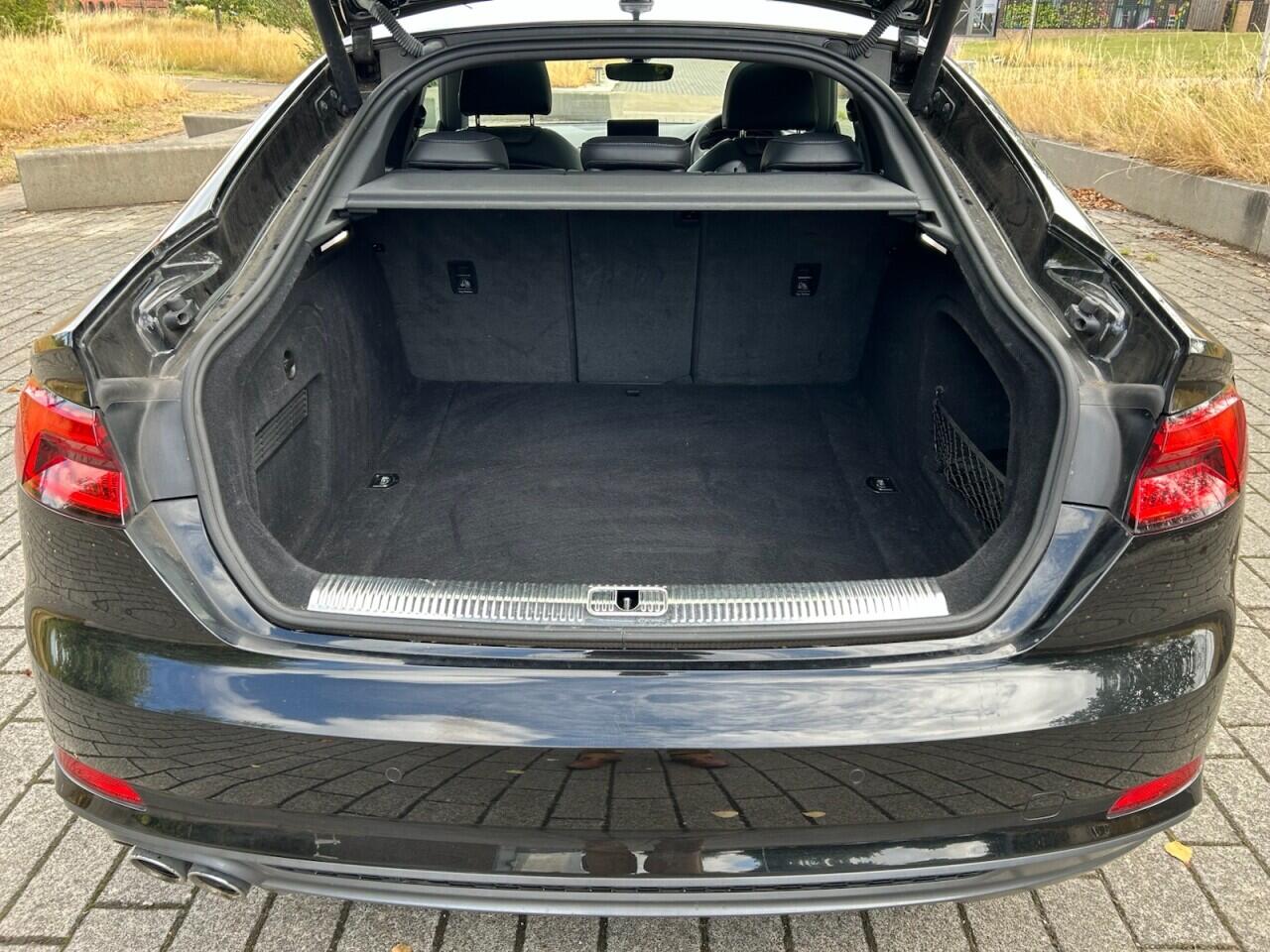 Audi A5 view 16