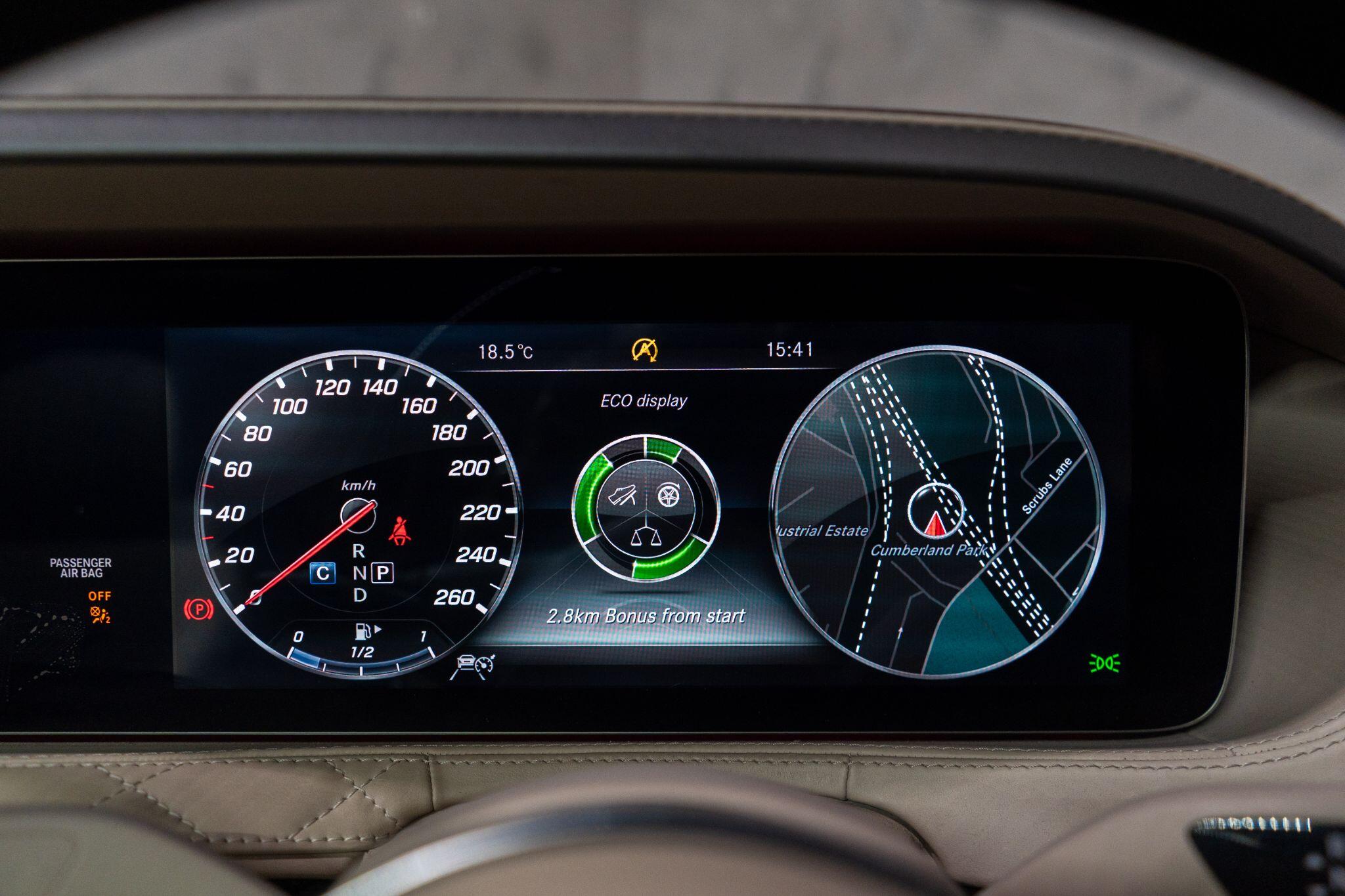 Mercedes-Benz S-Class view 47