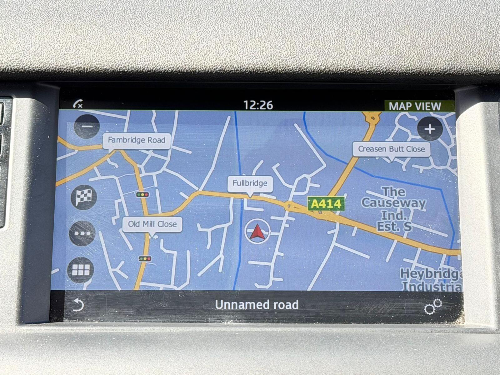 Land Rover Discovery Sport view 26