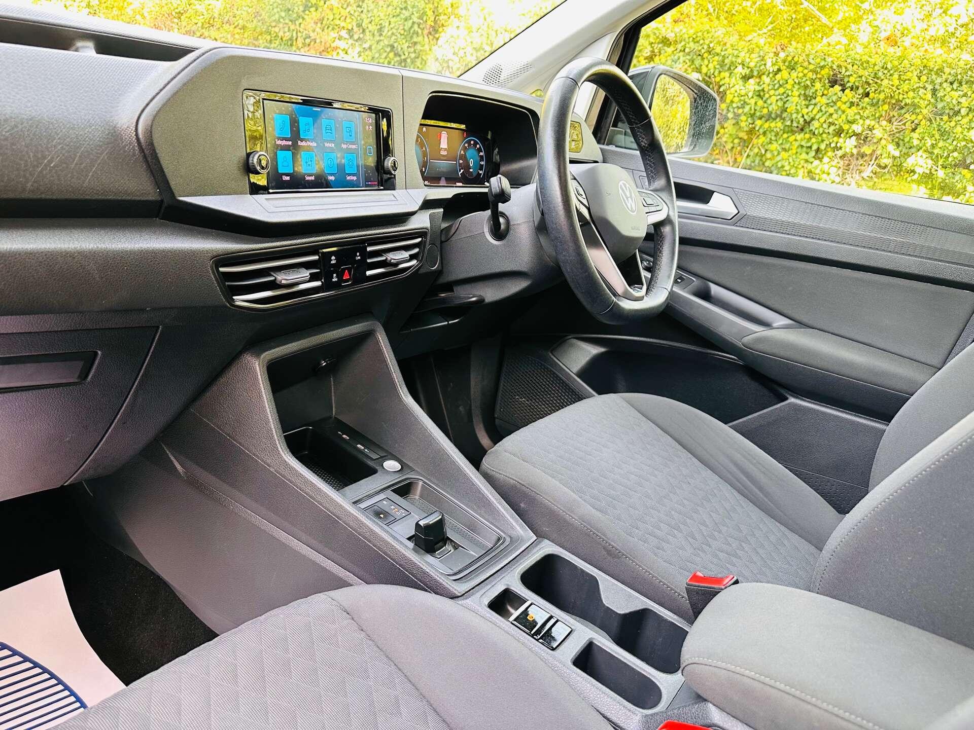 Volkswagen Caddy Maxi view 7