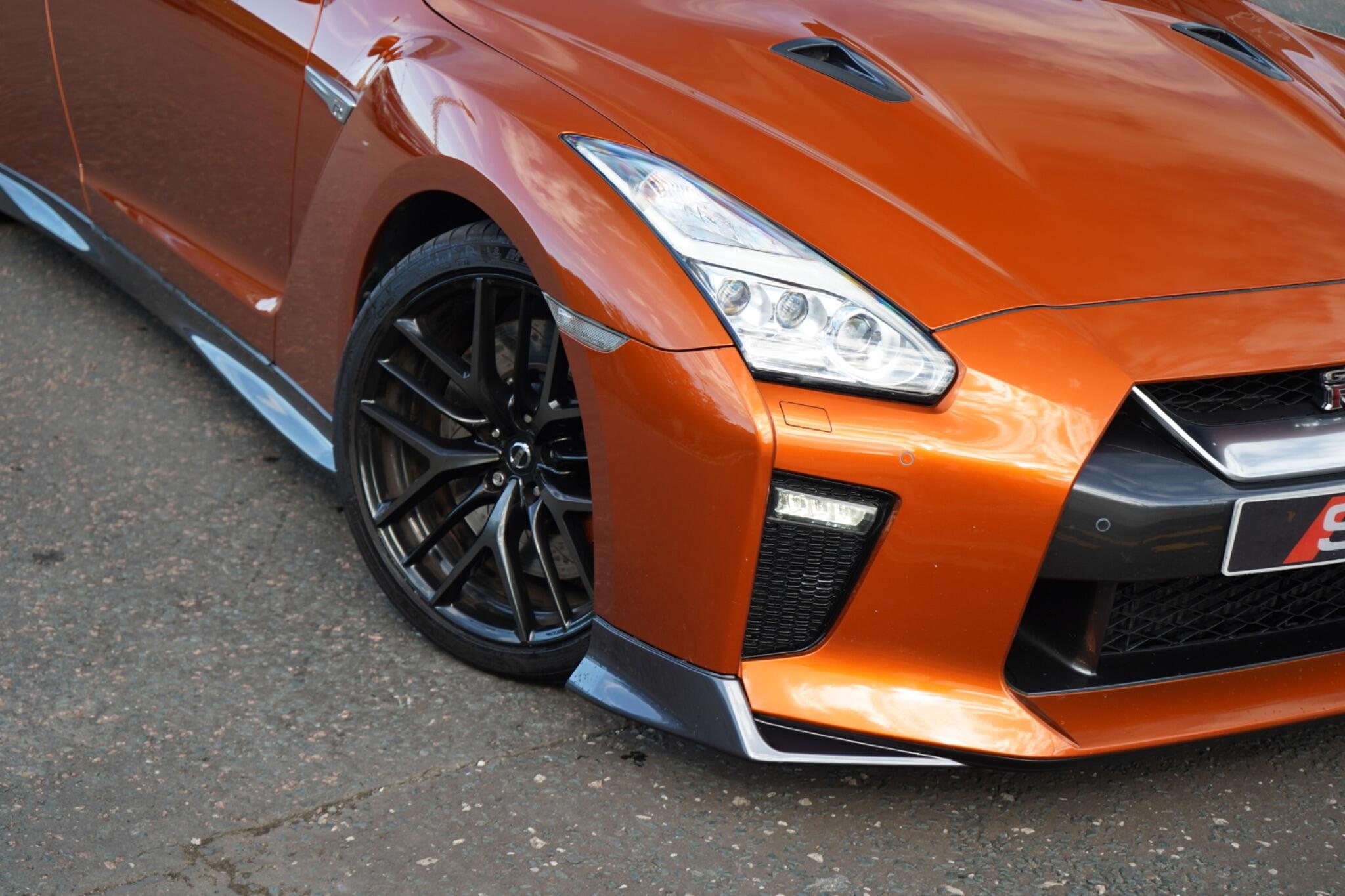Nissan GT-R view 36